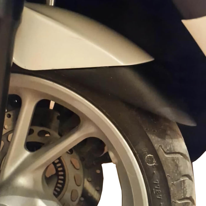 GP Kompozit Extensor de guardabarros delantero negro compatible con Yamaha NMAX 125 / NMAX 155 2015-2023