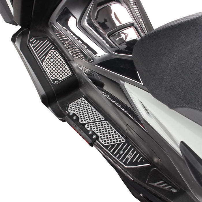 GP Kompozit Marchepied en aluminium compatible pour Honda Forza 250 / Forza 300 / Forza 350 / NSS300 / NSS350 2018-2023 