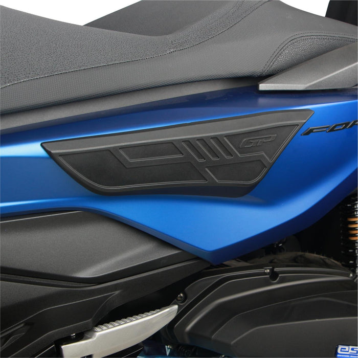 GP Kompozit Couvercle de carénage latéral noir compatible pour Honda Forza 250 / Forza 350 / NSS350 2021-2023 