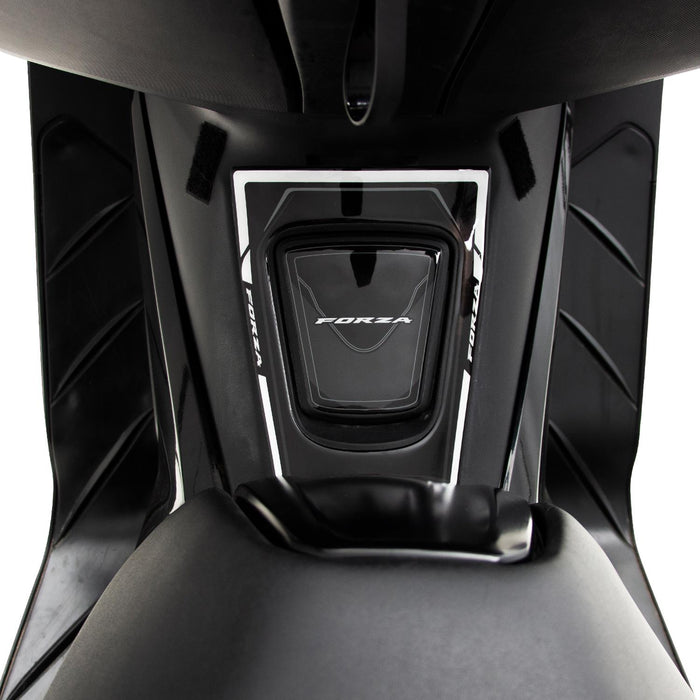 Protège-réservoir GP Kompozit noir compatible pour Honda Forza 300 / NSS300 2013-2017 