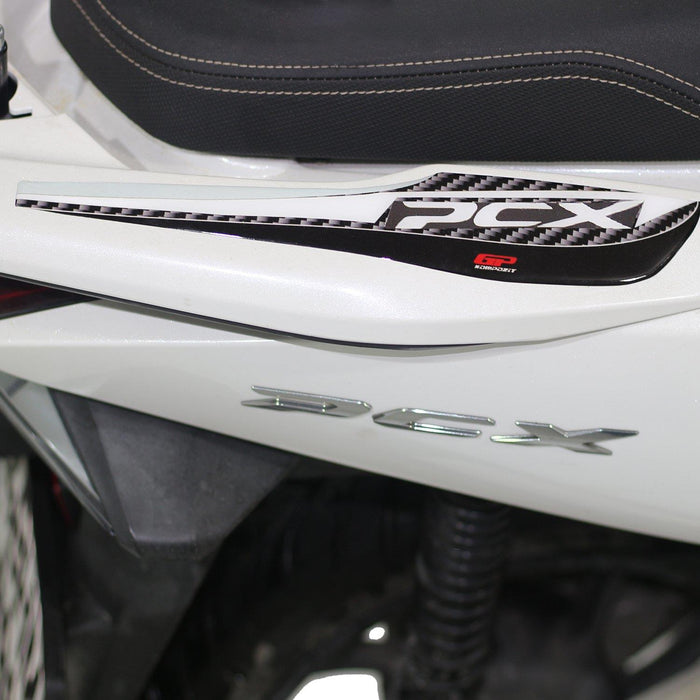 GP Kompozit Jeu de coussinets de réservoir à bande latérale arrière blanc compatible pour Honda PCX125 / PCX150 2018-2020 