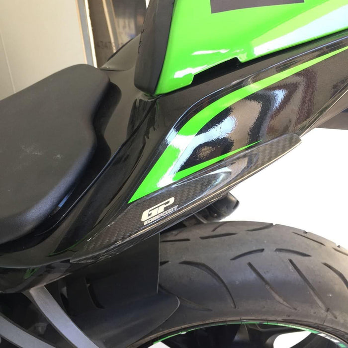 GP Kompozit Cubierta de carenado trasero de fibra de carbono compatible con Kawasaki ZX-6R 2009-2017 