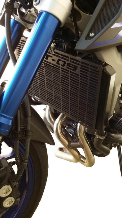 GP Kompozit Radiator Guard Black Compatible For Yamaha MT-09 2013-2016