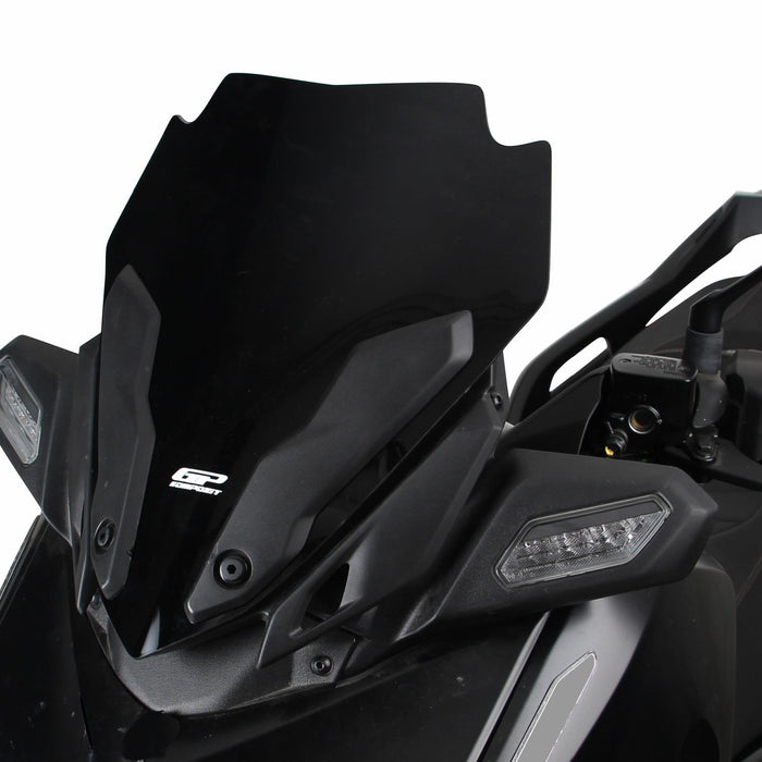 Cúpula deportiva GP Kompozit Negra compatible con Yamaha XMAX 250 / XMAX 300 2025-2026