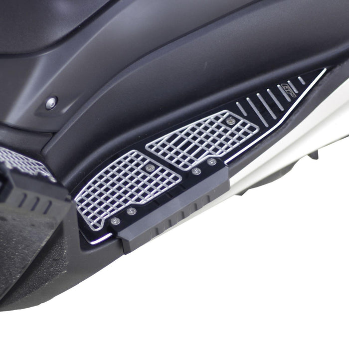 GP Kompozit Footboards Aluminum Compatible For Yamaha XMAX 250 / XMAX 300 / XMAX 400 2018-2024